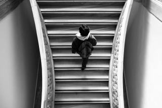 Sécuriser un escalier ouvert sans contremarche : conseils