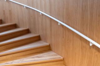 Contremarches escalier : enlever ou conserver, que choisir ?