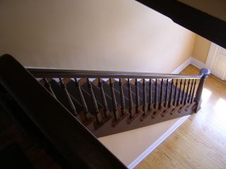 Escalier droit en hêtre avec garde-corps trémie inclus