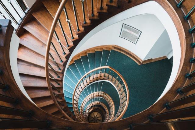 Attestation tva 10 : guide escalier bois